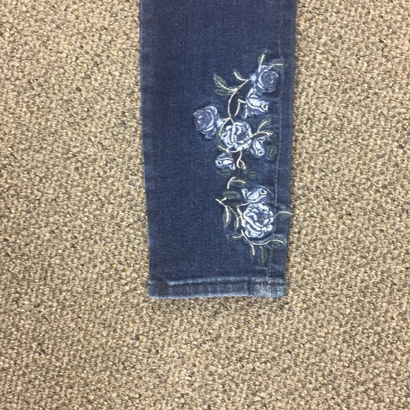 Jeans - Picture 4 of 8